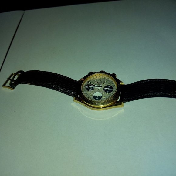 Omega Speedmaster Rose Gold Watch - Picture 5 of 5